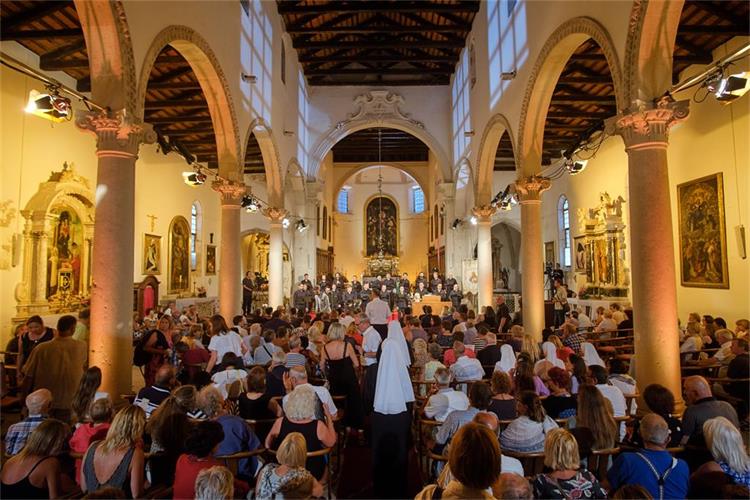 Slika /arhiva/Foto_2019/Osorske glazbene večeri/osorske_1607_ XT024809.jpg